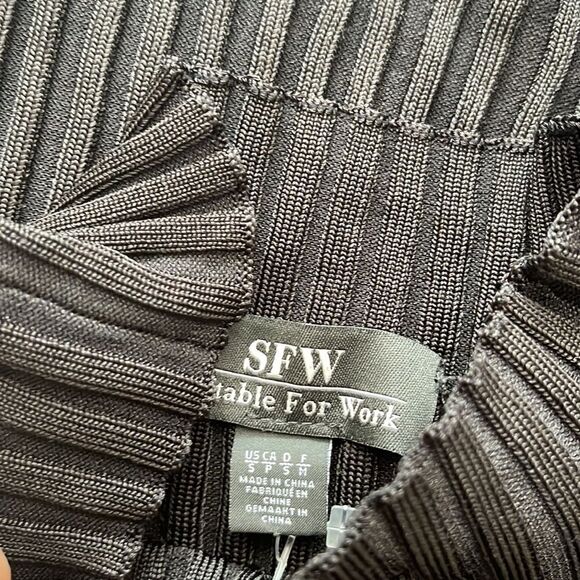 Suitable for Work Ribbed Long-sleeve Dress . NEW - Picture 3 of 3